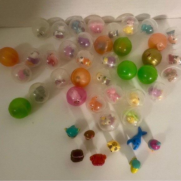 Squinkies assorted lot: 44 squinkies and 36 capsules - Picture 2 of 2